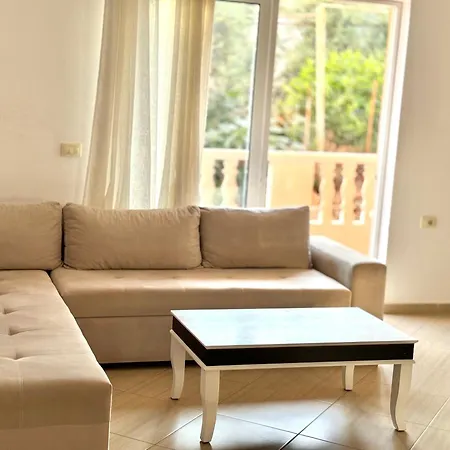 Amar's * Sarande